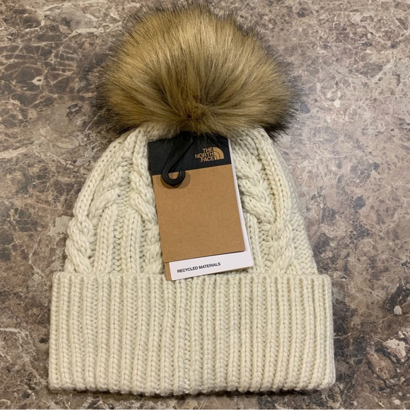 The North Face Oh Mega Fur Pom Cable Knit Beanie NWT - Picture 1 of 4
